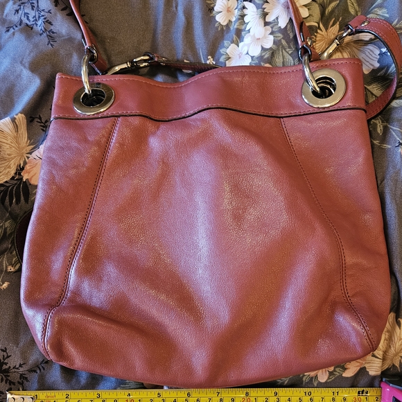✨️ Coach Ashley Hippie Hobo Bag in Dusty Rose - Picture 3 of 8